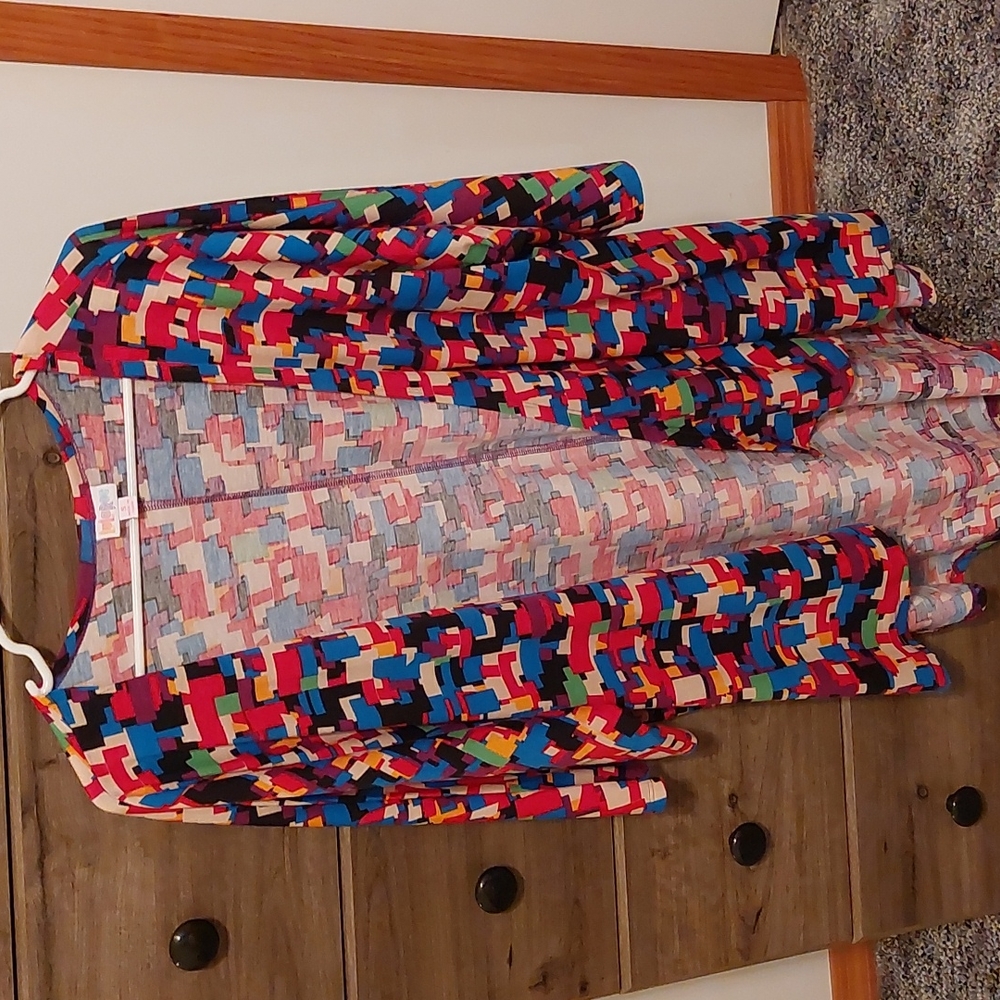 💚 2/$20 sale! Small Lularoe Lindsay kimono